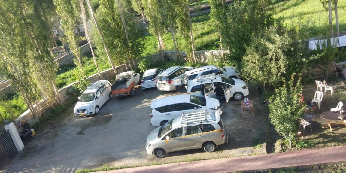 Hotel Nubra Residency Charāsa Kültér fotó